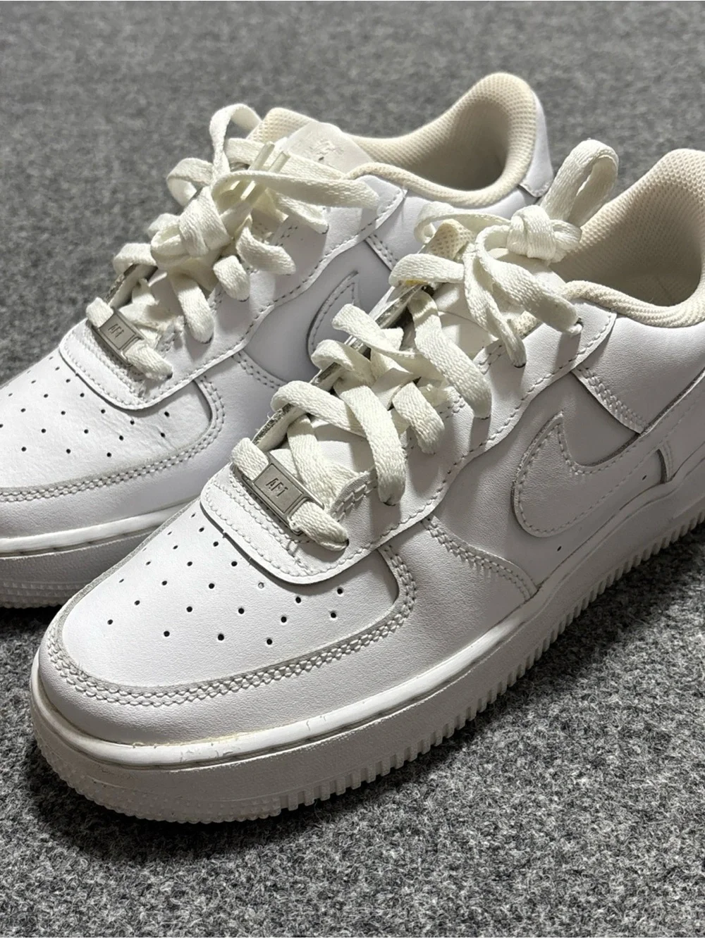 Size 6 (GS) - Nike Air Force 1 LE Low Triple White